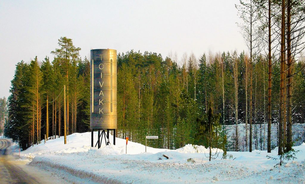 Toivakan maamerkki näkyy