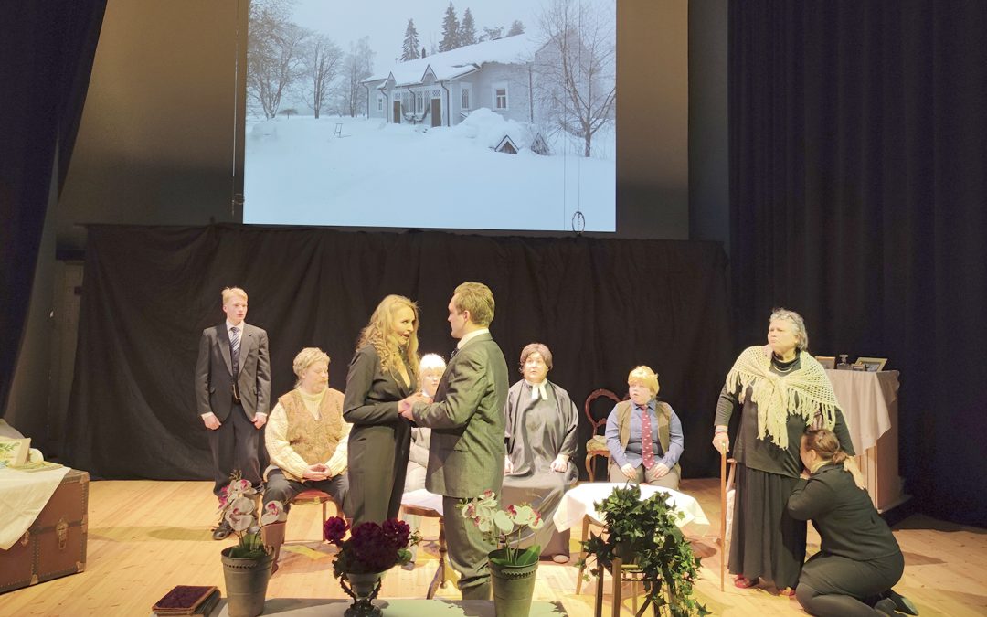 Menoa ja meininkiä: Teatteriin naapuriin