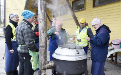 Ylä-Muuratjärvellä opeteltiin soppatykin käyttöä osana Kylätalosta valmiuskeskus-hanketta