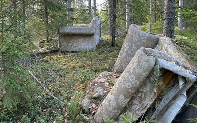 Metsä ei ole kaatopaikka