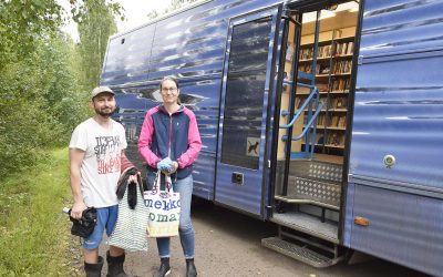 Kirjastoauto on Korpilahden kylillä odotettu vieras