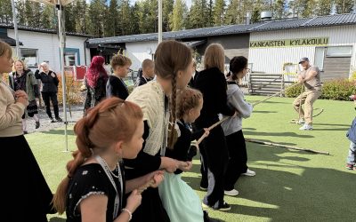 Kankaisten kyläkoulun 90-vuotisjuhlissa oli kivaa ja harvinaista