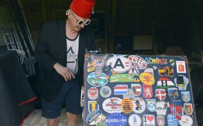 Taikuri Paavo Slazenger sanoo Petäjävedellä höröplöö ja löytää pakasta oikean kortin